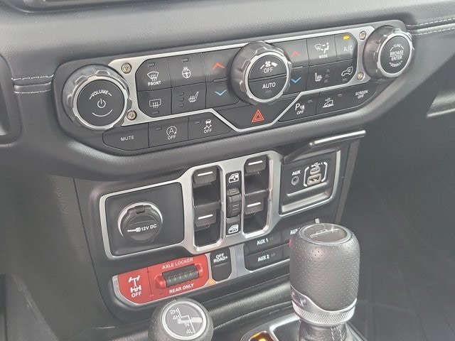 Certified 2025 Jeep Gladiator Mojave w/ Safety Group AWD/4WD image 28