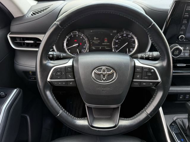 Used 2022 Toyota Highlander XLE image 13