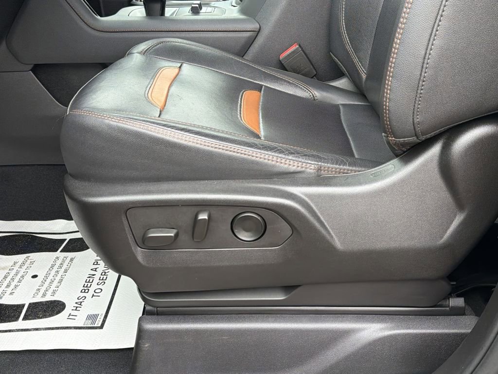 Used 2022 GMC Sierra 1500 AT4 w/ AT4 Premium Package image 14