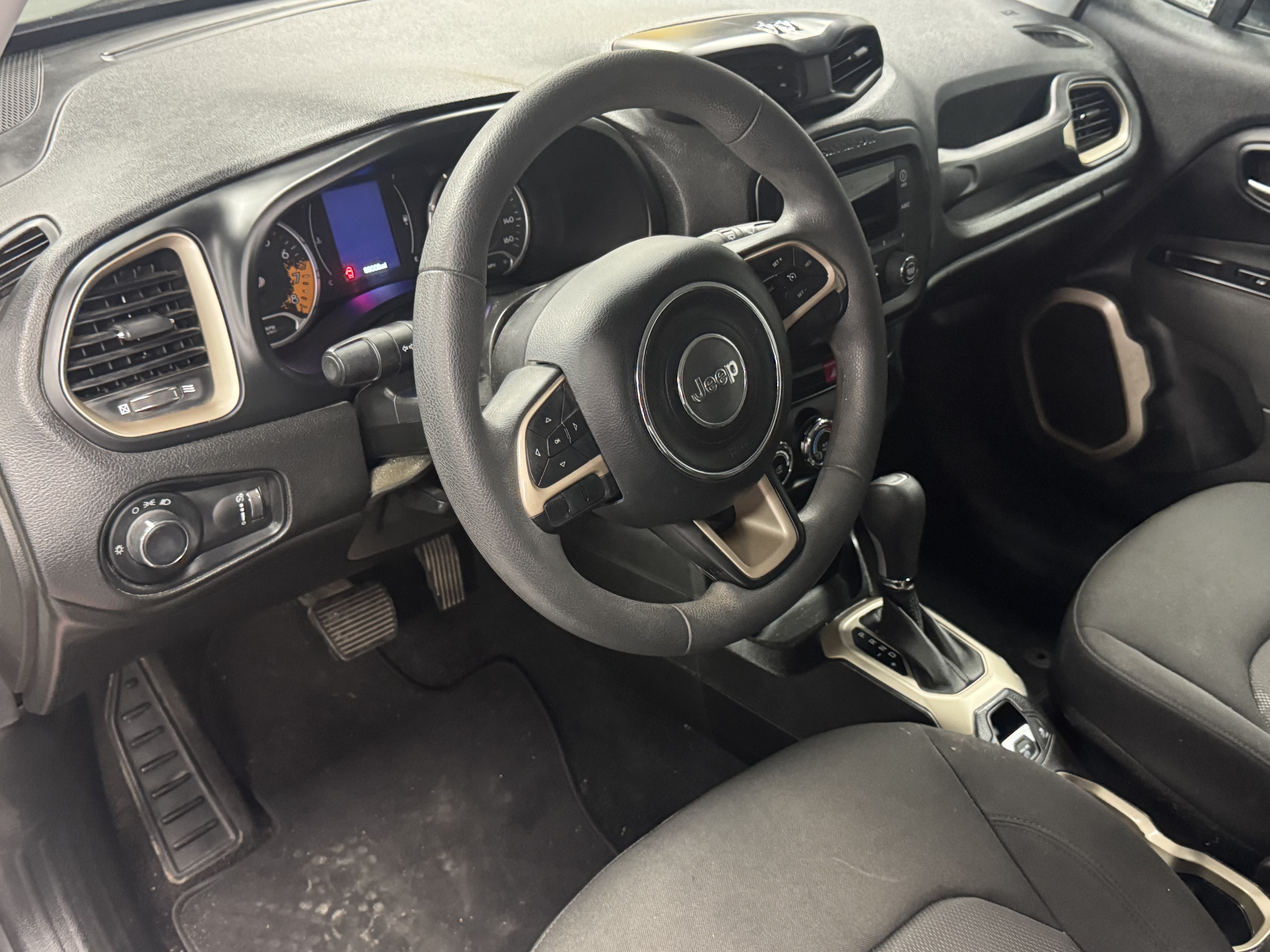 Used 2017 Jeep Renegade Sport w/ Power & Air Group FWD image 9