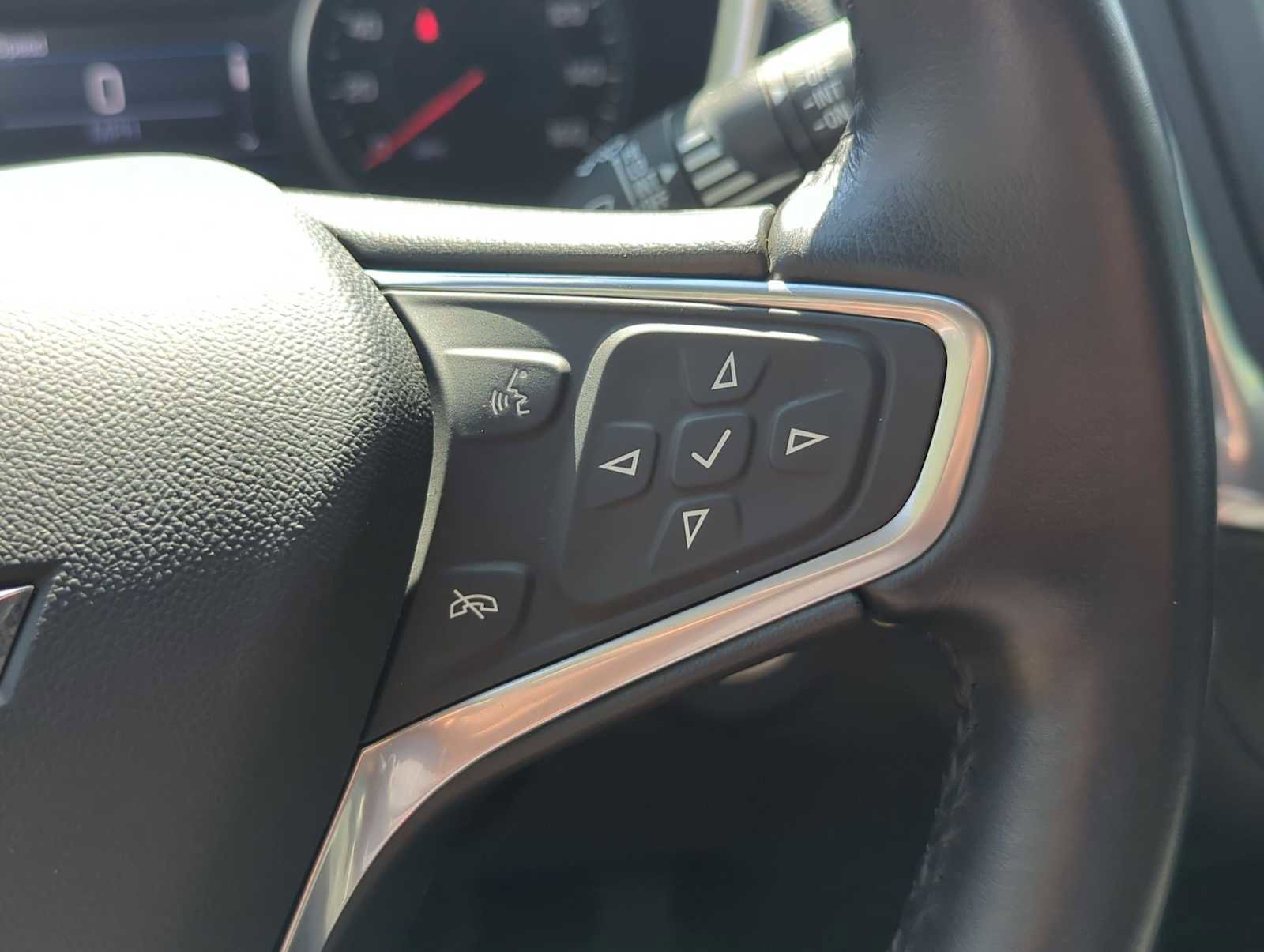 Used 2022 Chevrolet Equinox LT image 25