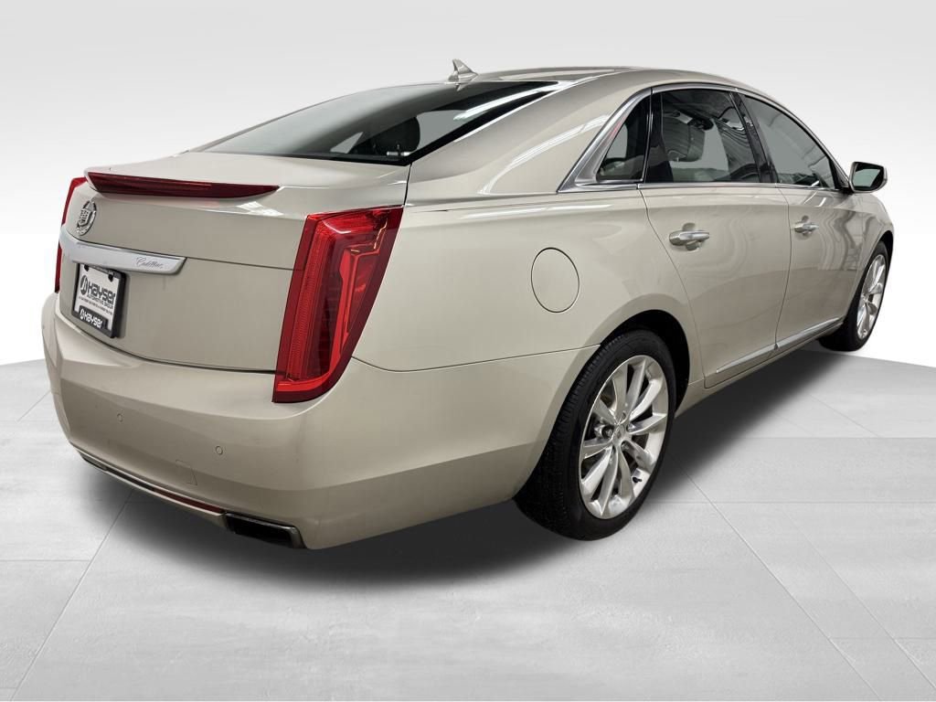 Used 2013 Cadillac XTS Luxury w/ Driver Awareness Package image 9