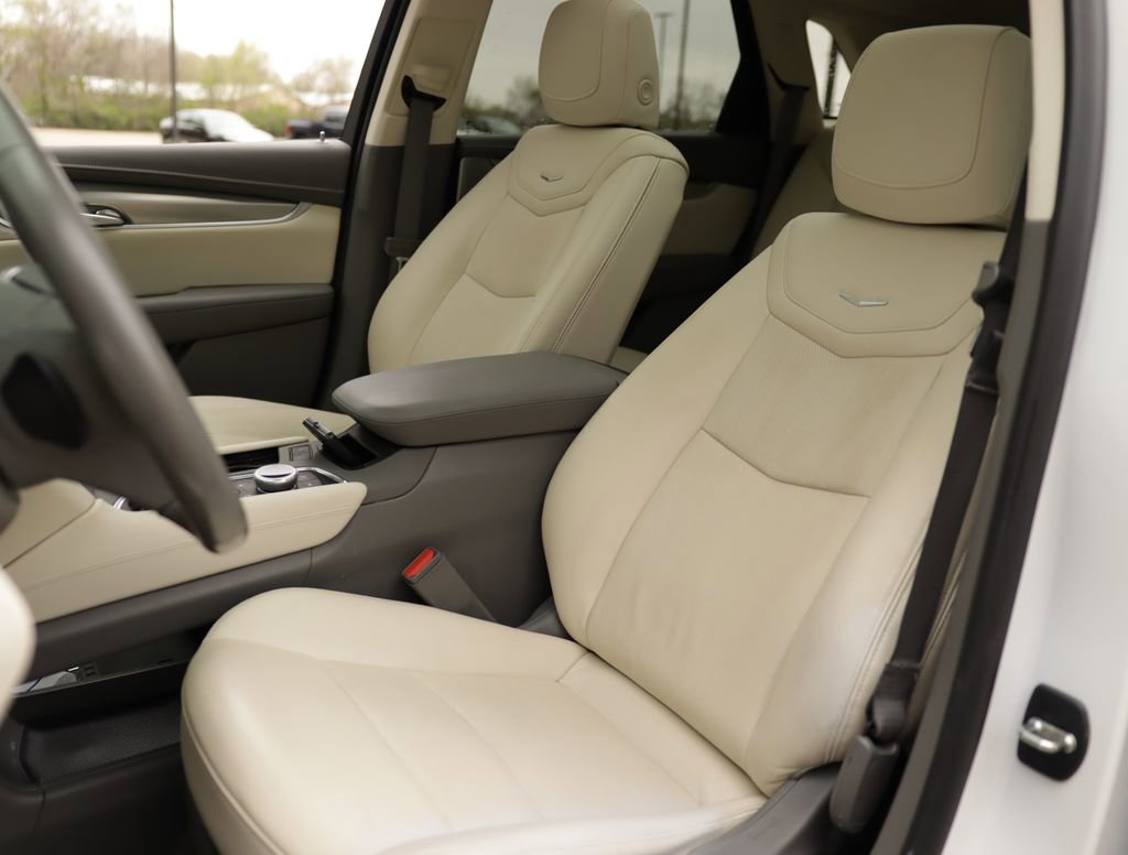 Used 2021 Cadillac XT5 Premium Luxury image 22