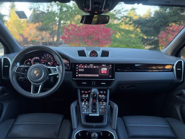 Used 2022 Porsche Cayenne AWD/4WD image 20