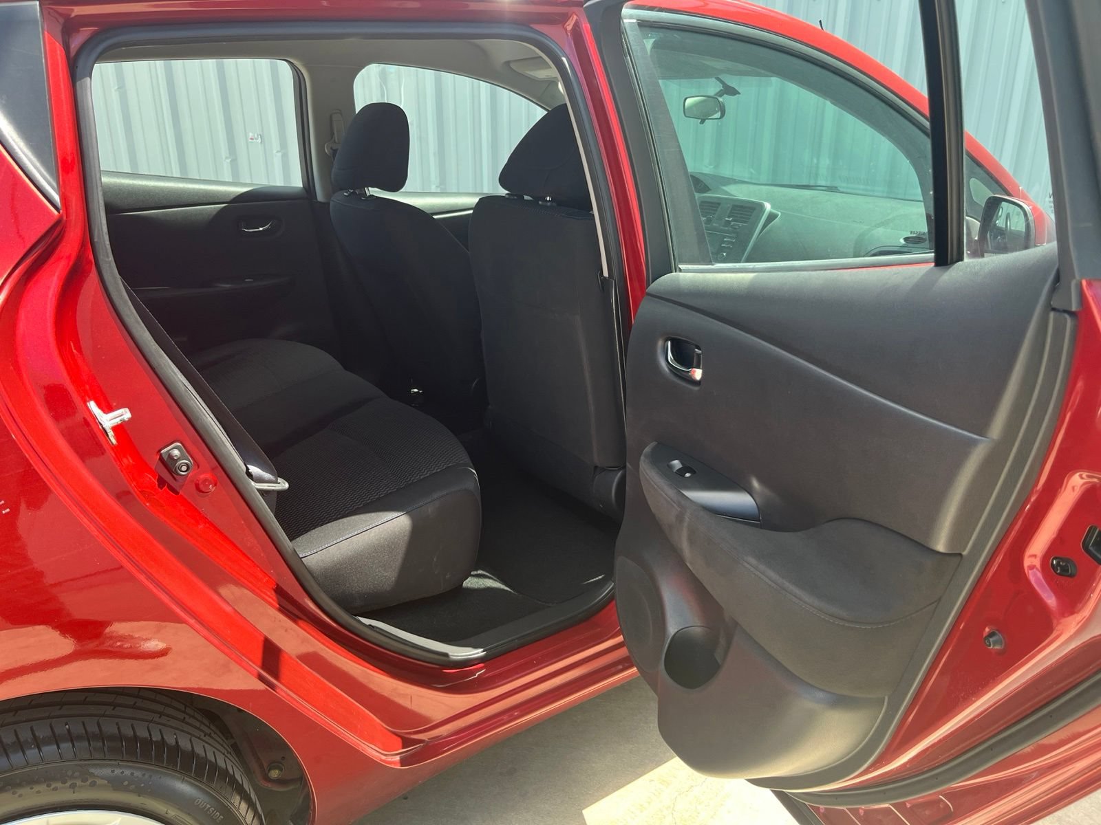 Used 2015 Nissan Leaf S w/ Charge Package FWD image 14