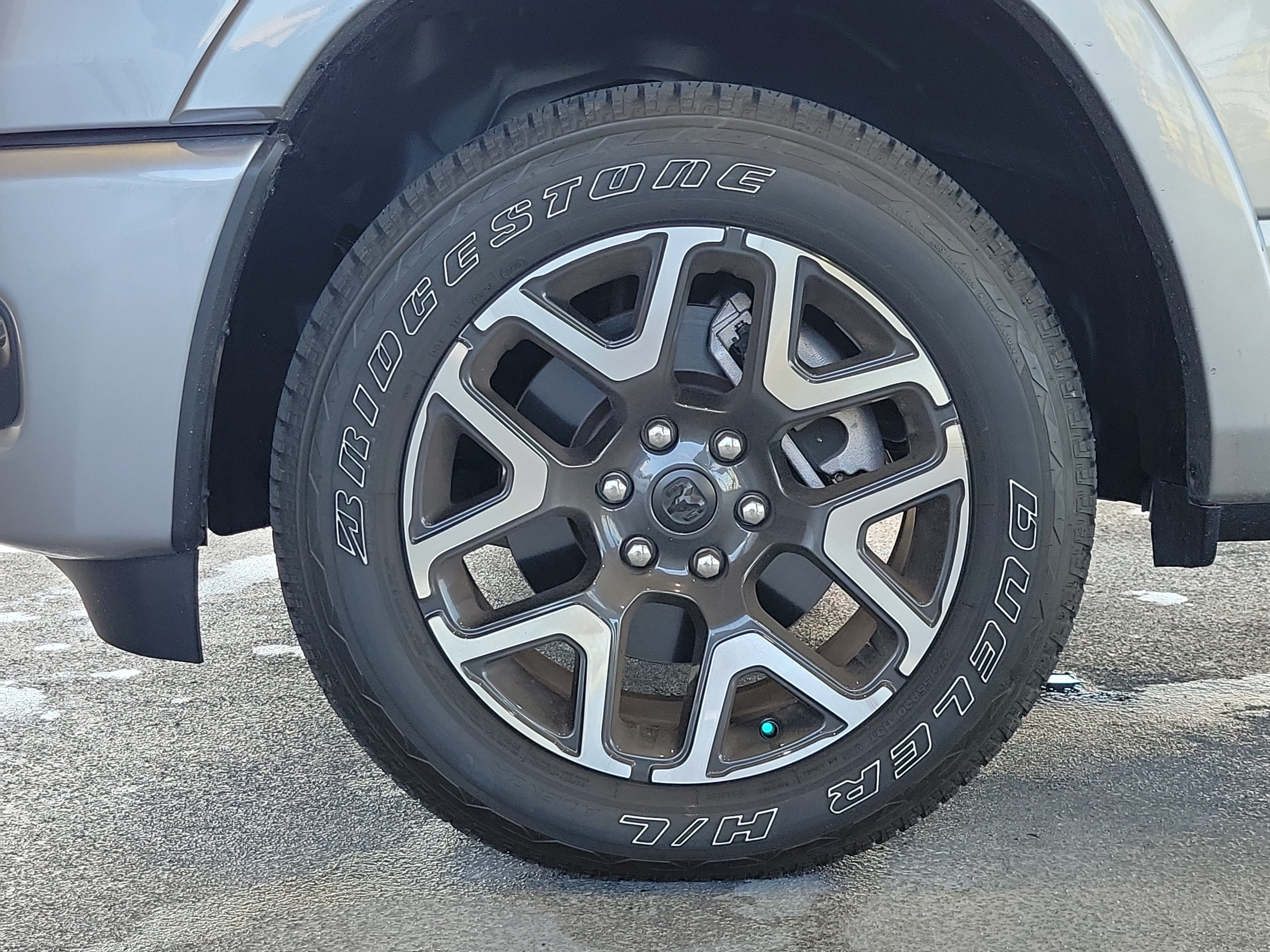 Used 2025 RAM 1500 Laramie w/ Sport Appearance Package AWD/4WD image 5