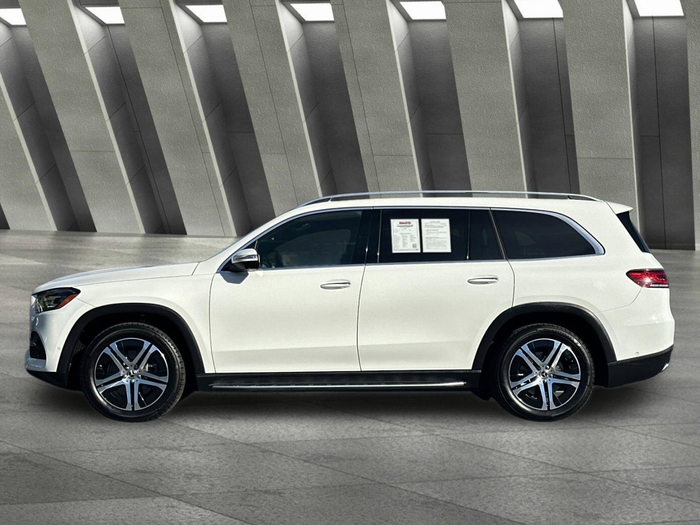 Used 2021 Mercedes-Benz GLS 450 4MATIC image 7