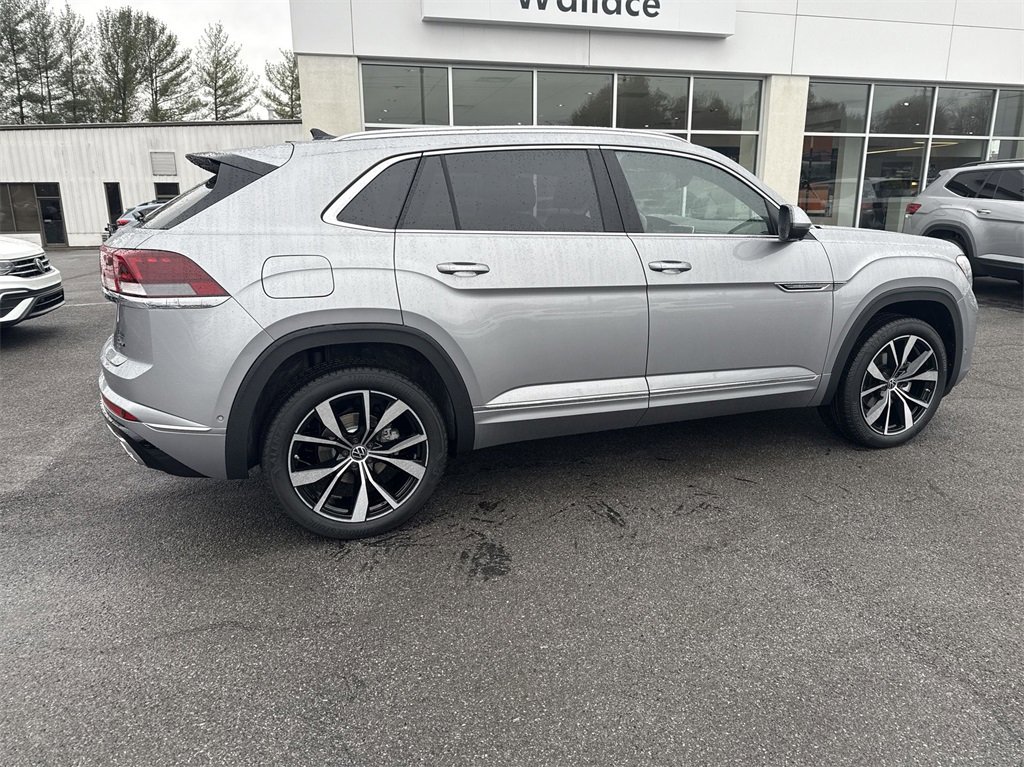 New 2025 Volkswagen Atlas Cross Sport SEL Premium R-Line image 4