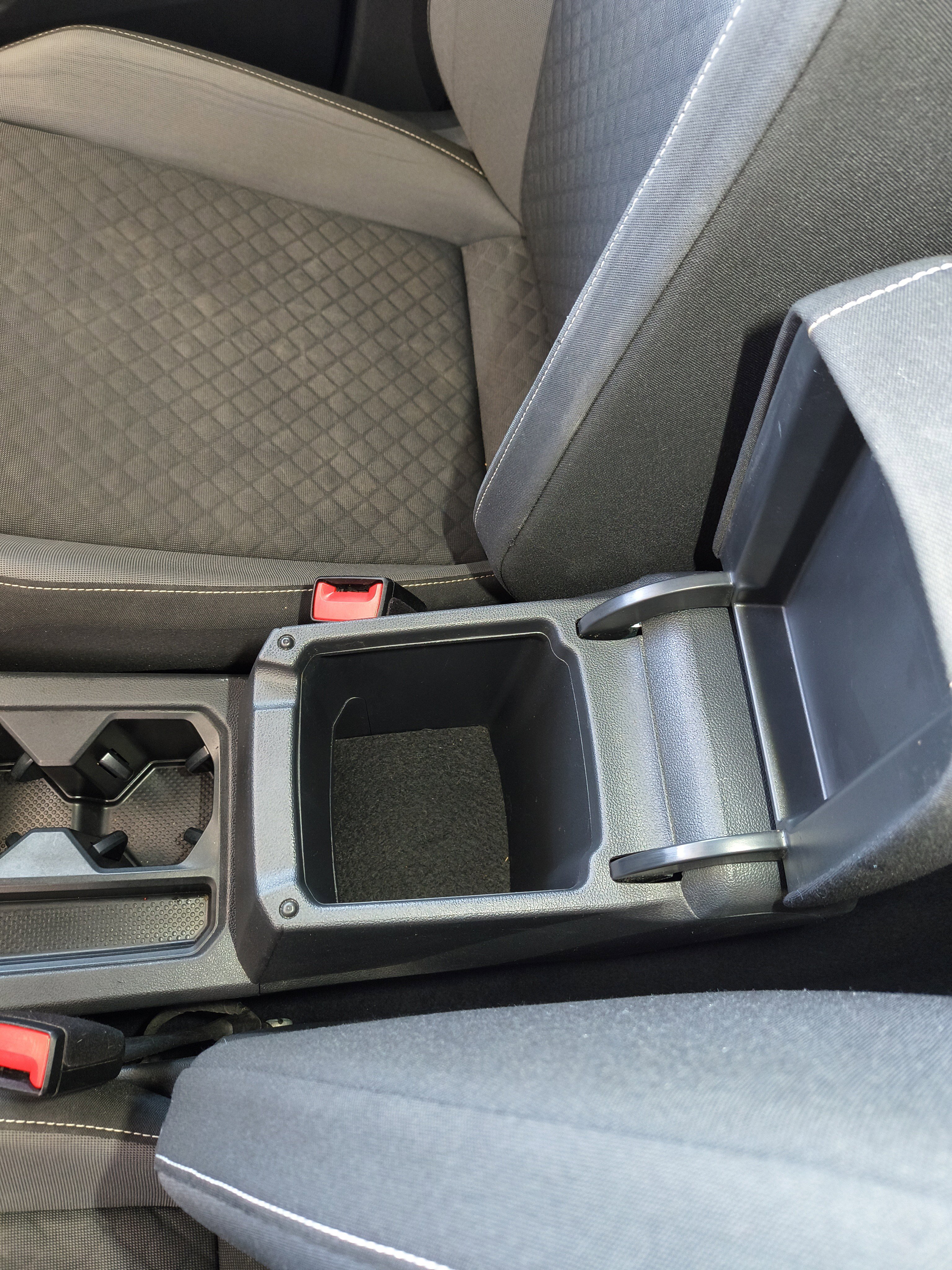 Used 2021 Volkswagen Tiguan S image 24