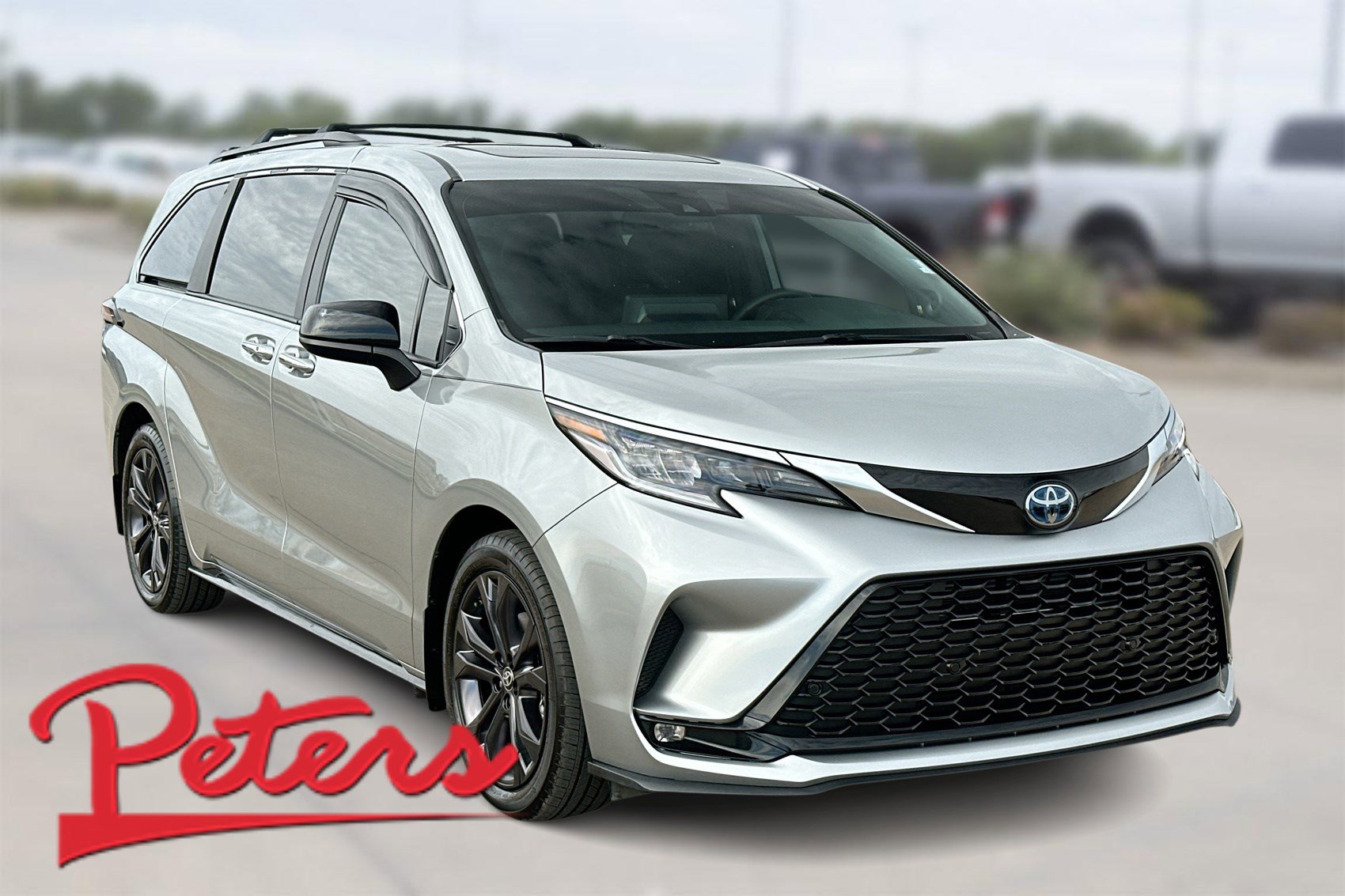 Used 2024 Toyota Sienna XSE w/ XSE Plus Package image 1