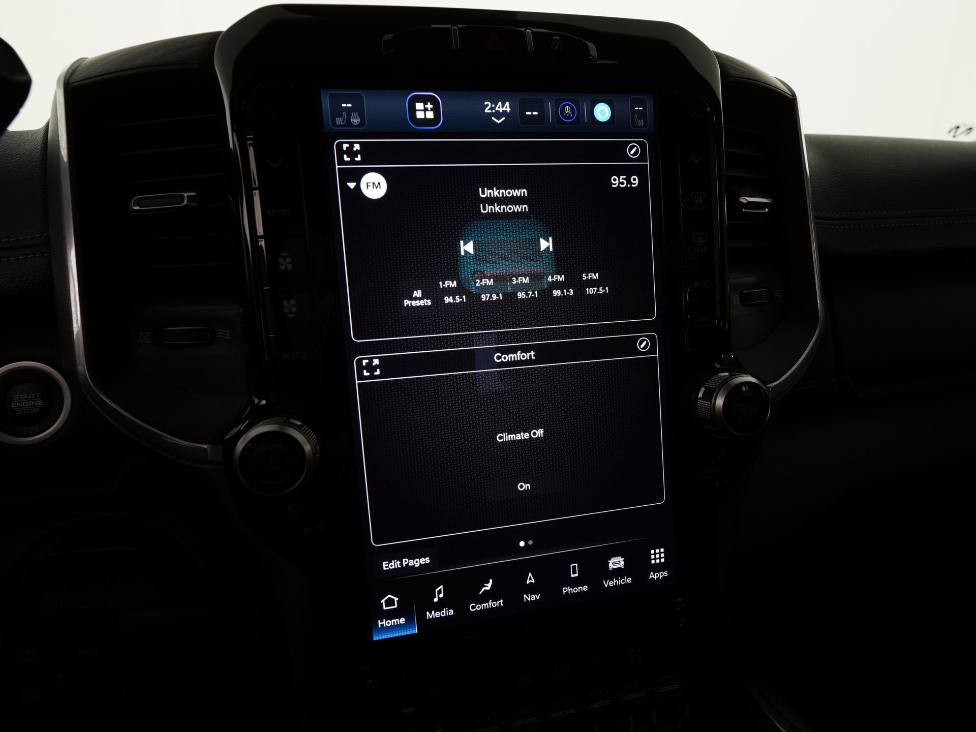 Used 2024 RAM 2500 Laramie w/ Night Edition AWD/4WD image 22