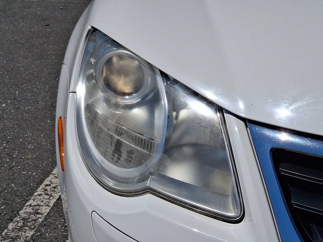 Used 2011 Volkswagen Eos Komfort FWD image 9