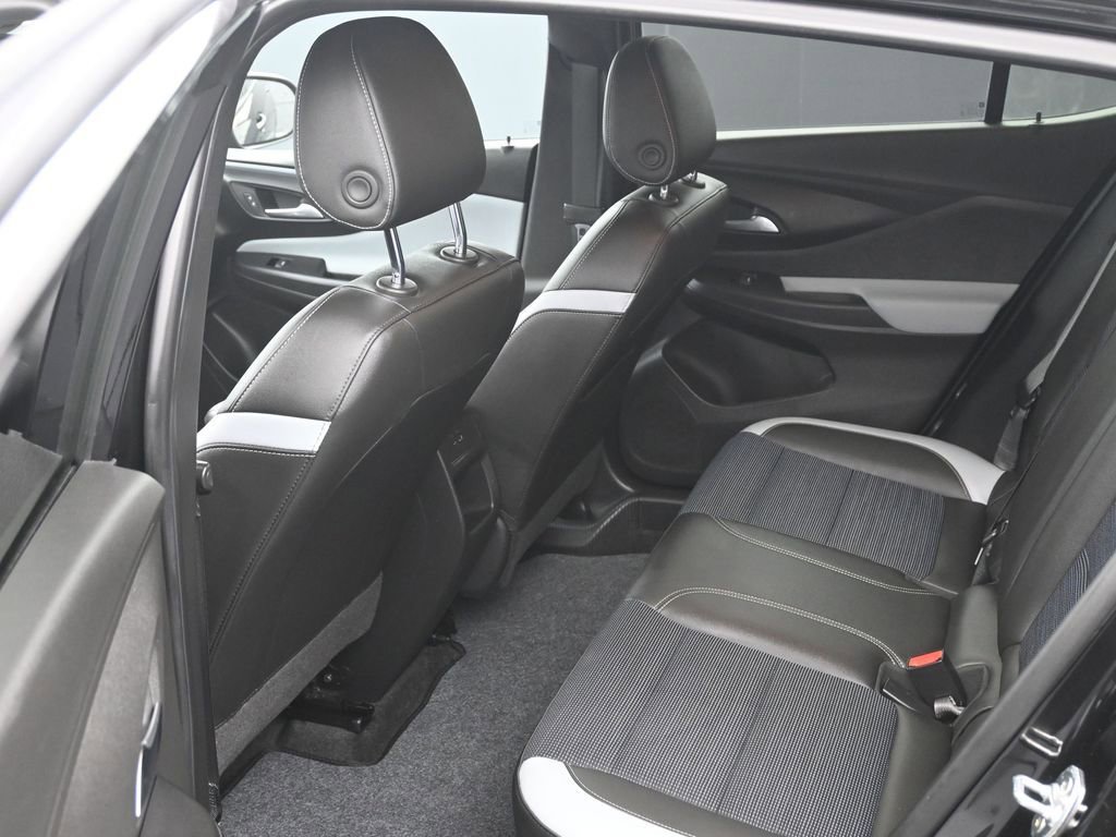 Used 2024 Buick Envista Preferred w/ Advanced Safety Package FWD image 13