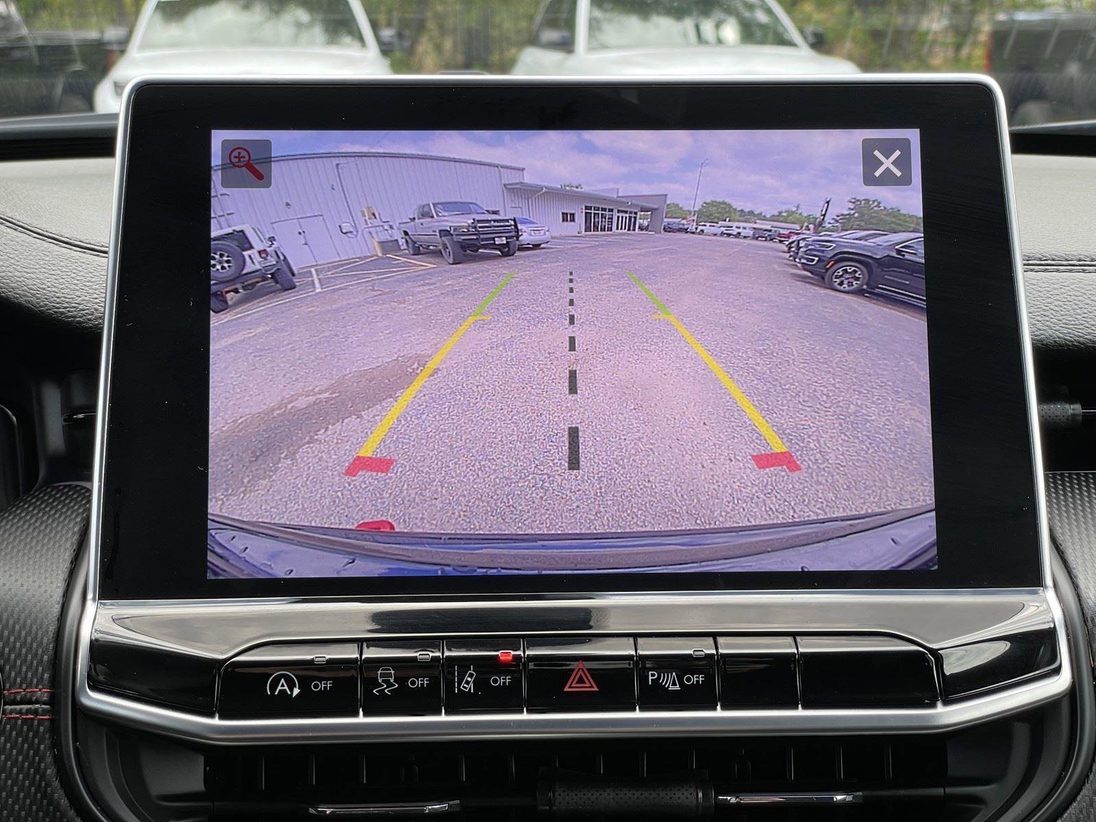 Used 2025 Jeep Compass Trailhawk w/ Trailhawk Elite Group image 20