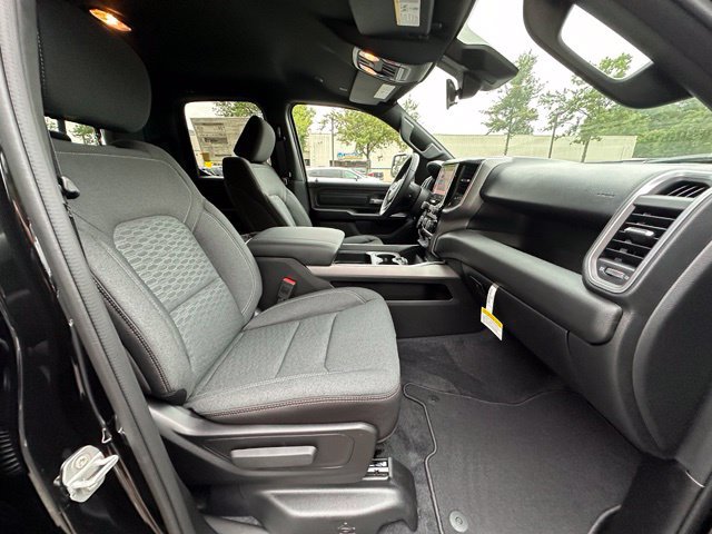 New 2026 RAM 1500 Express AWD/4WD image 27