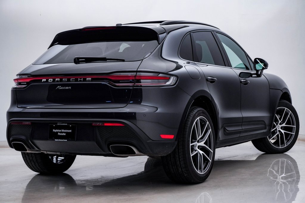 Certified 2025 Porsche Macan image 11