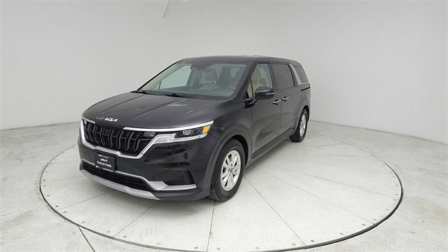 Used 2022 Kia Carnival LX image 1