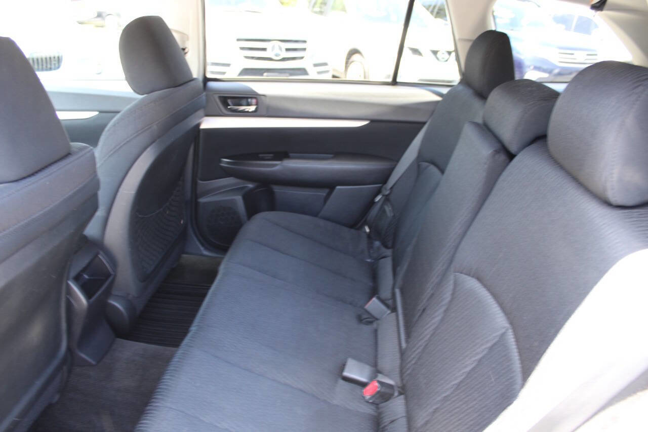 Used 2012 Subaru Outback 2.5i Premium w/ All-Weather Pkg AWD/4WD image 18