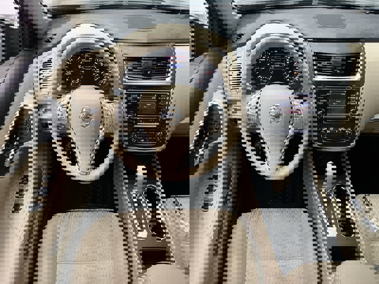 Used 2017 Nissan Altima 2.5 SV image 12