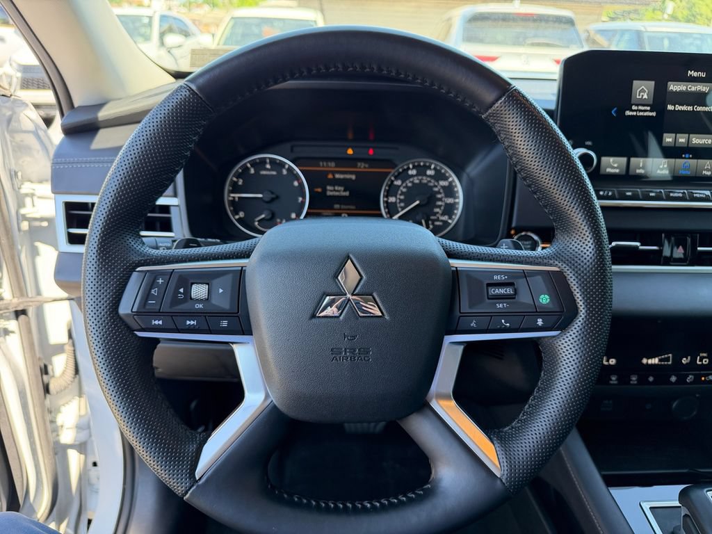 Used 2024 Mitsubishi Outlander SE AWD/4WD image 15