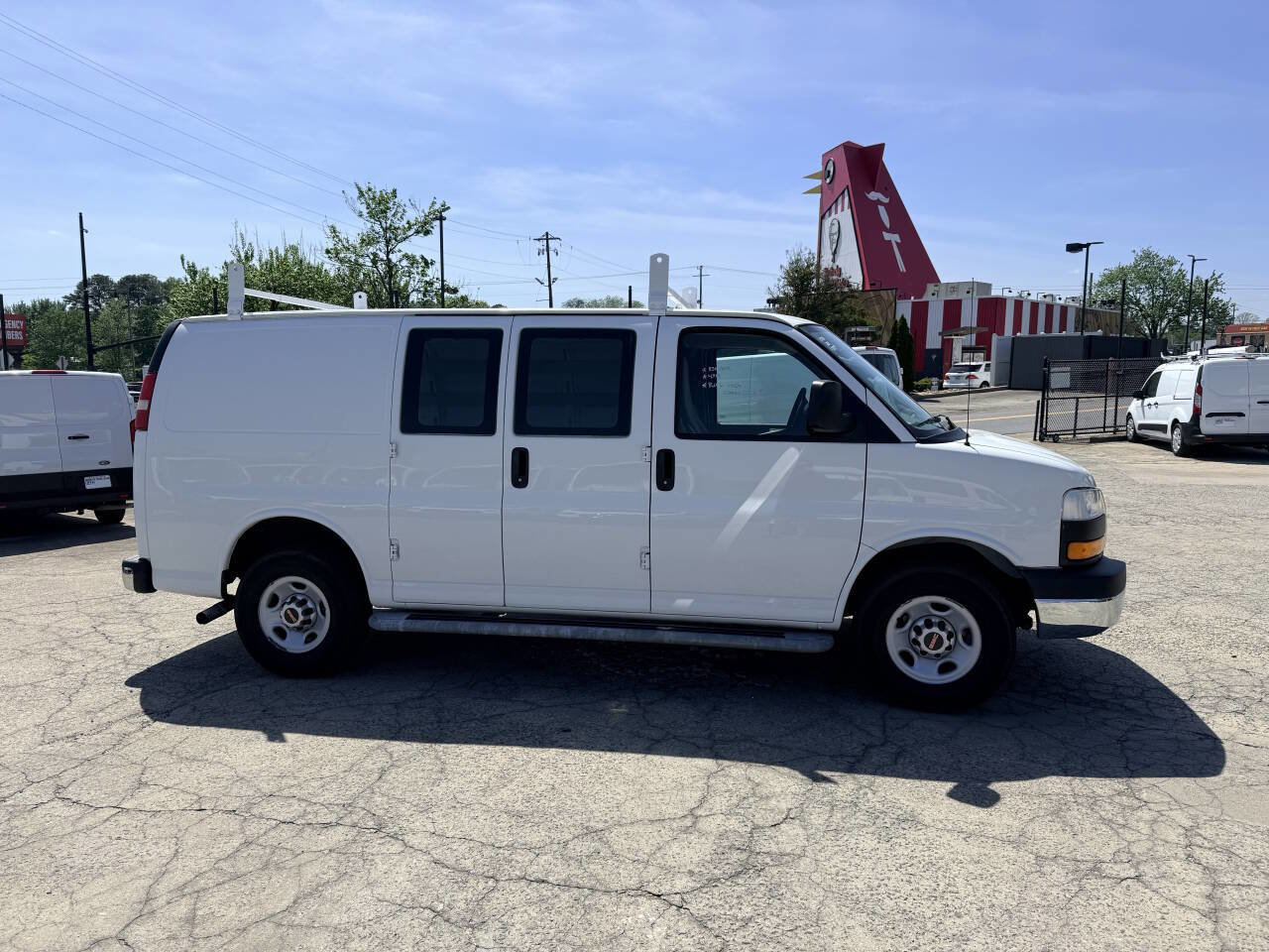 Used 2014 GMC Savana 2500 RWD image 2