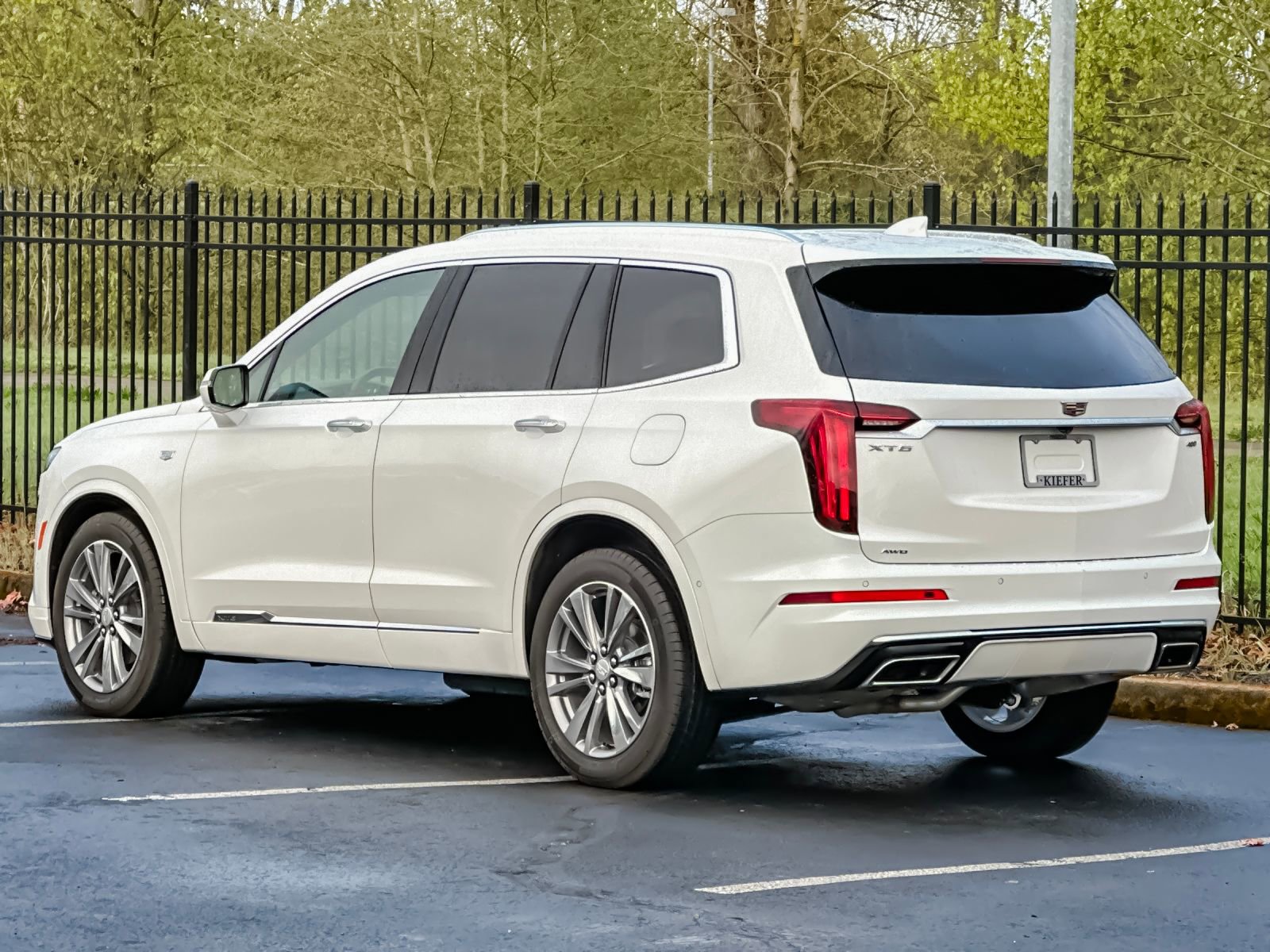 Used 2024 Cadillac XT6 Premium Luxury w/ Technology Package image 5