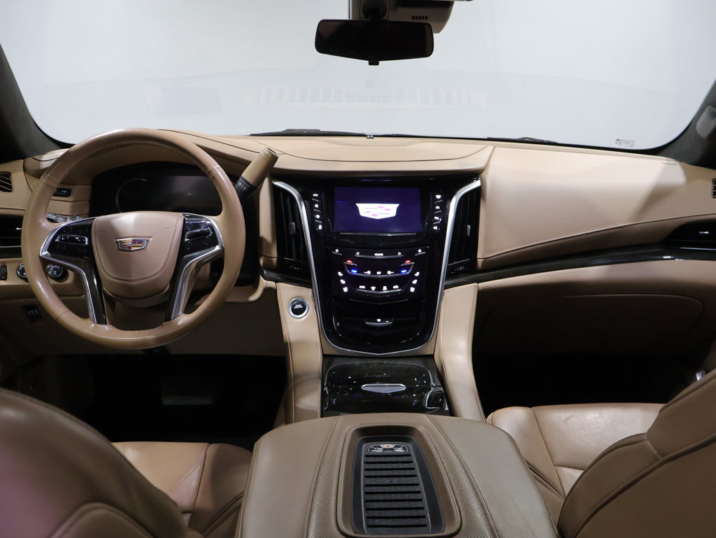 Used 2020 Cadillac Escalade Platinum AWD/4WD image 17