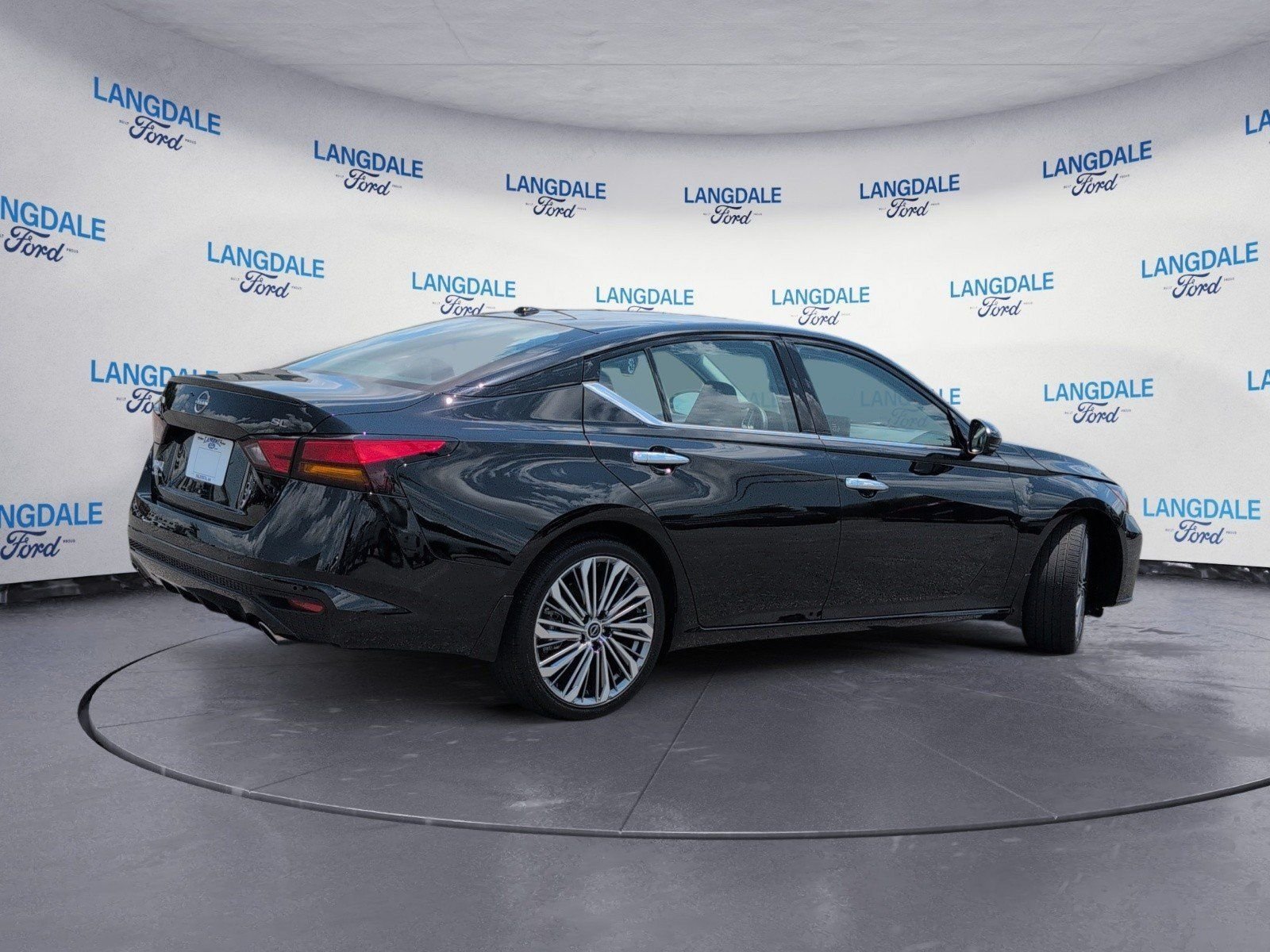 Used 2025 Nissan Altima 2.5 SL FWD image 4