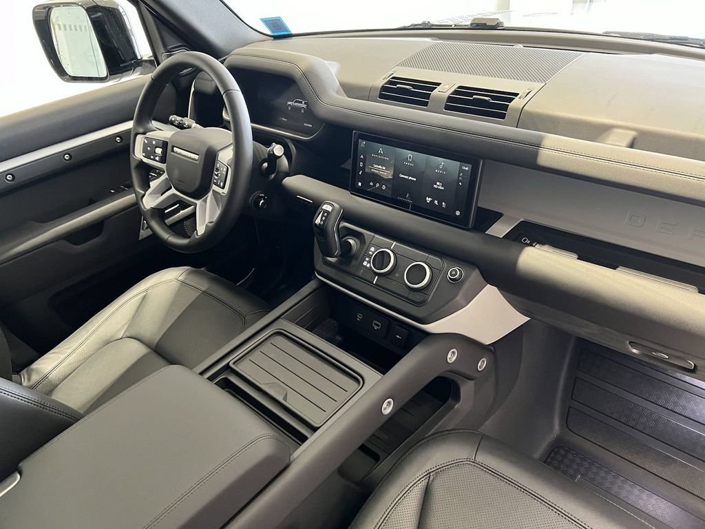 New 2024 Land Rover Defender 110 S AWD/4WD image 15