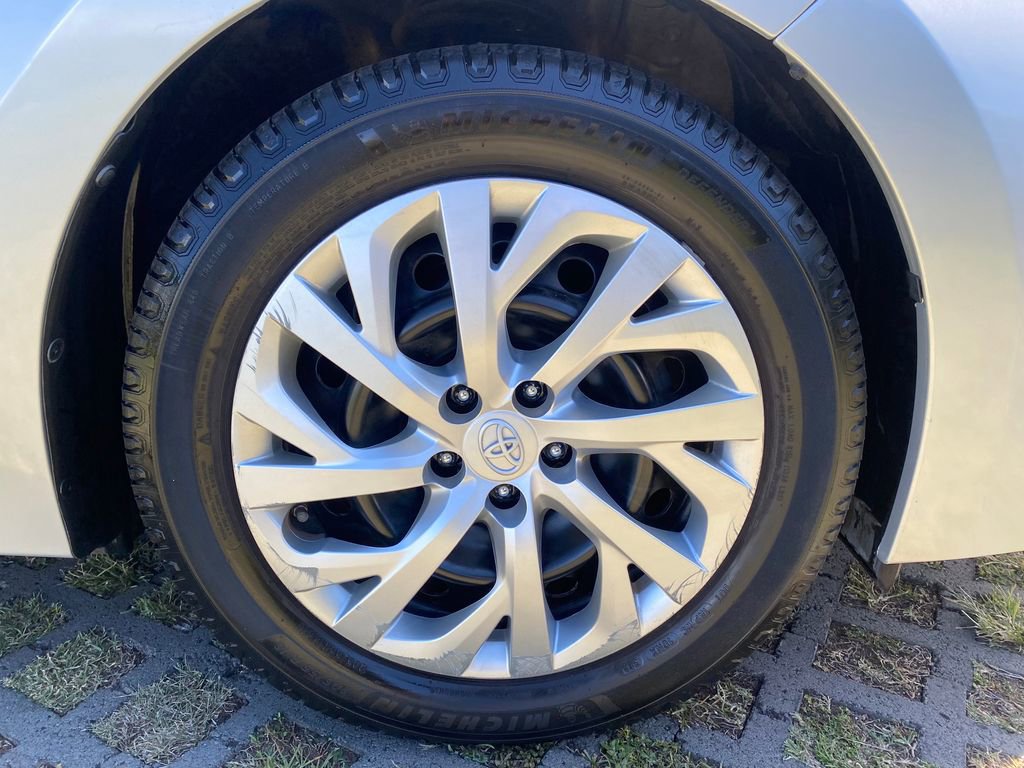 Used 2019 Toyota Corolla LE FWD image 27