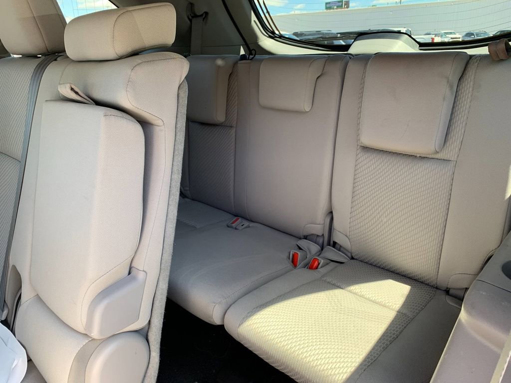 Used 2017 Toyota Highlander LE AWD/4WD image 18