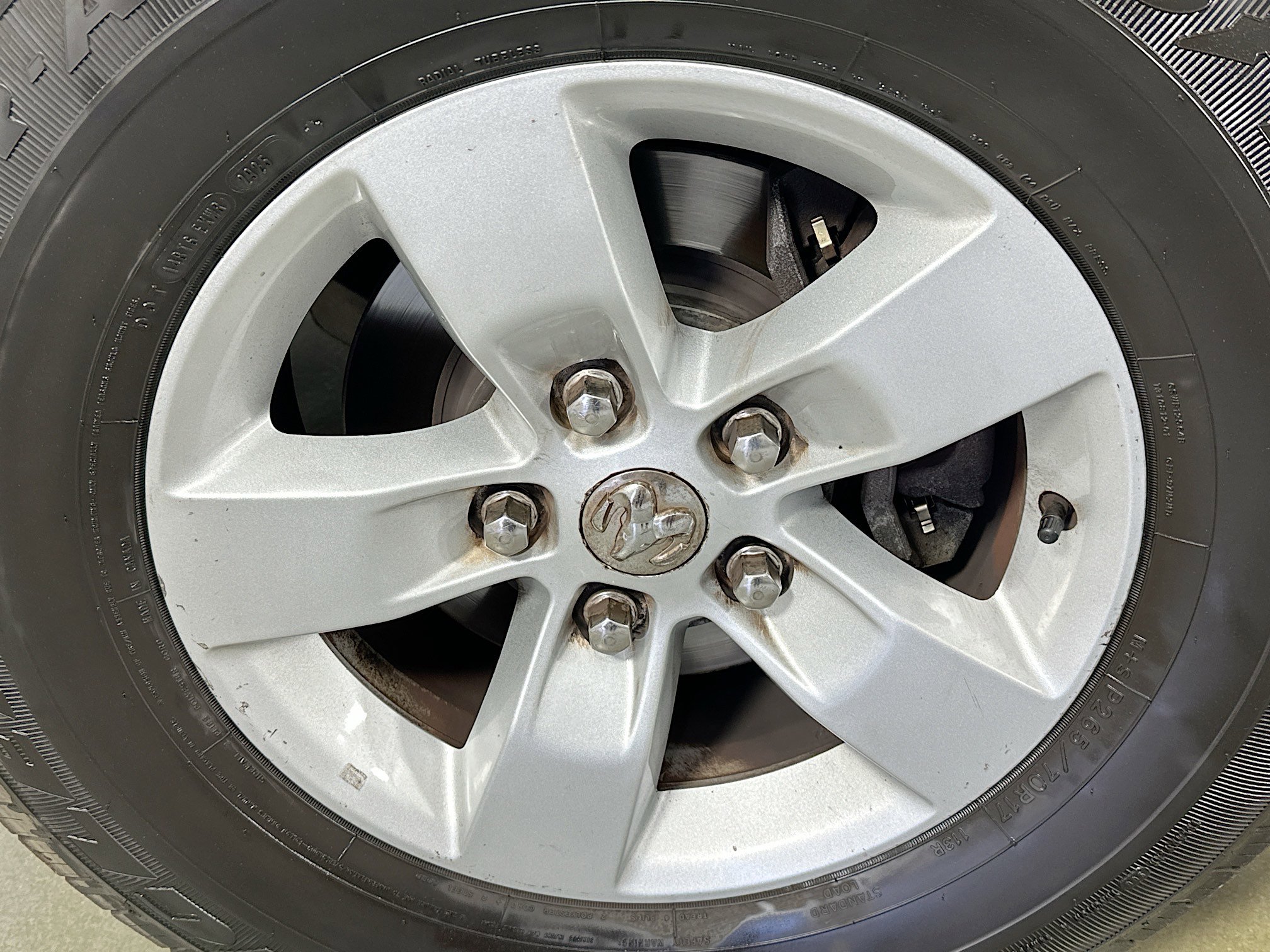 Used 2020 RAM 1500 Classic SLT w/ Luxury Group image 29