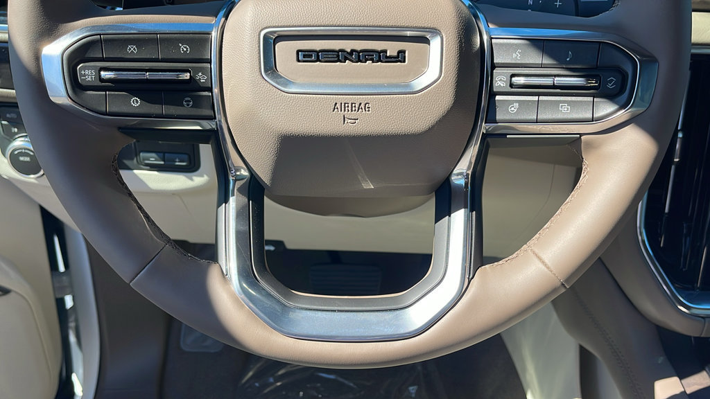 New 2026 GMC Yukon Denali w/ Denali Reserve Package AWD/4WD image 25