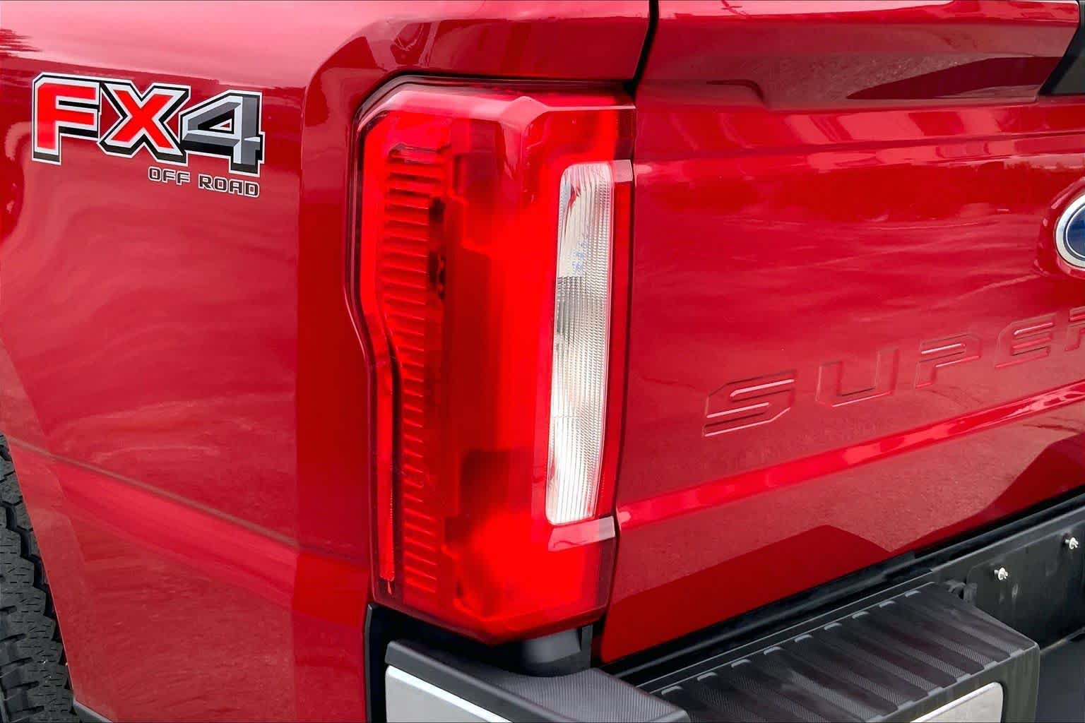 Used 2023 Ford F250 XLT w/ FX4 Off-Road Package AWD/4WD image 25
