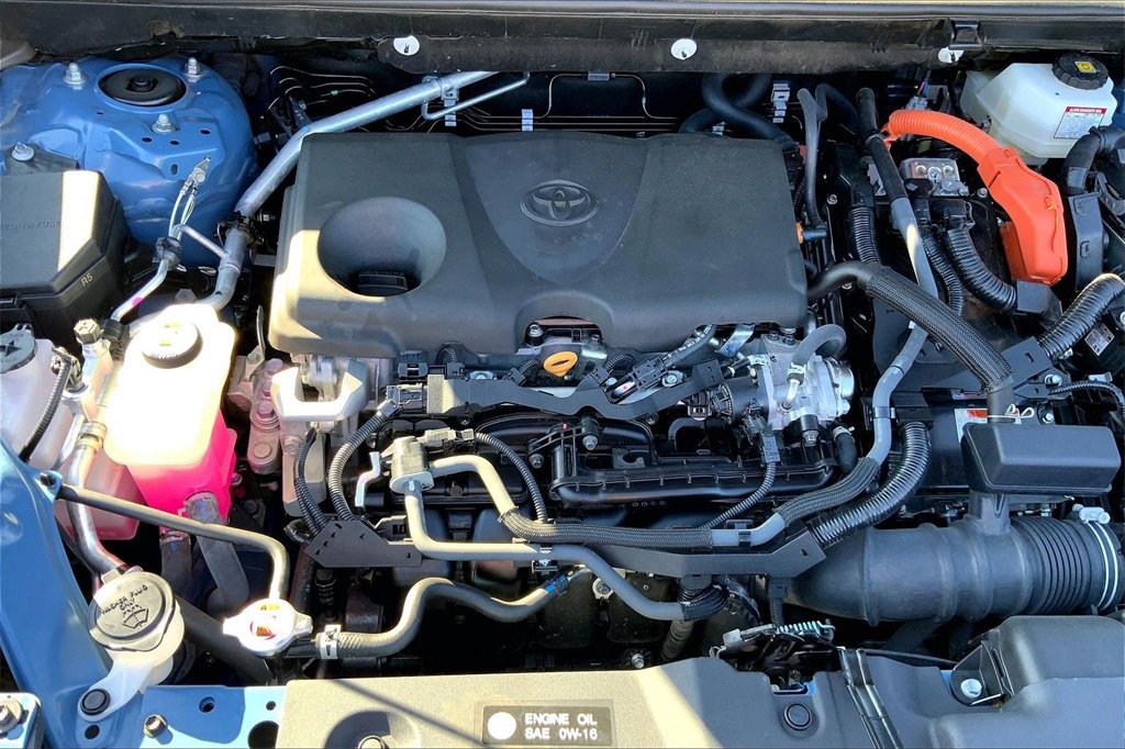 Used 2022 Toyota RAV4 SE image 30