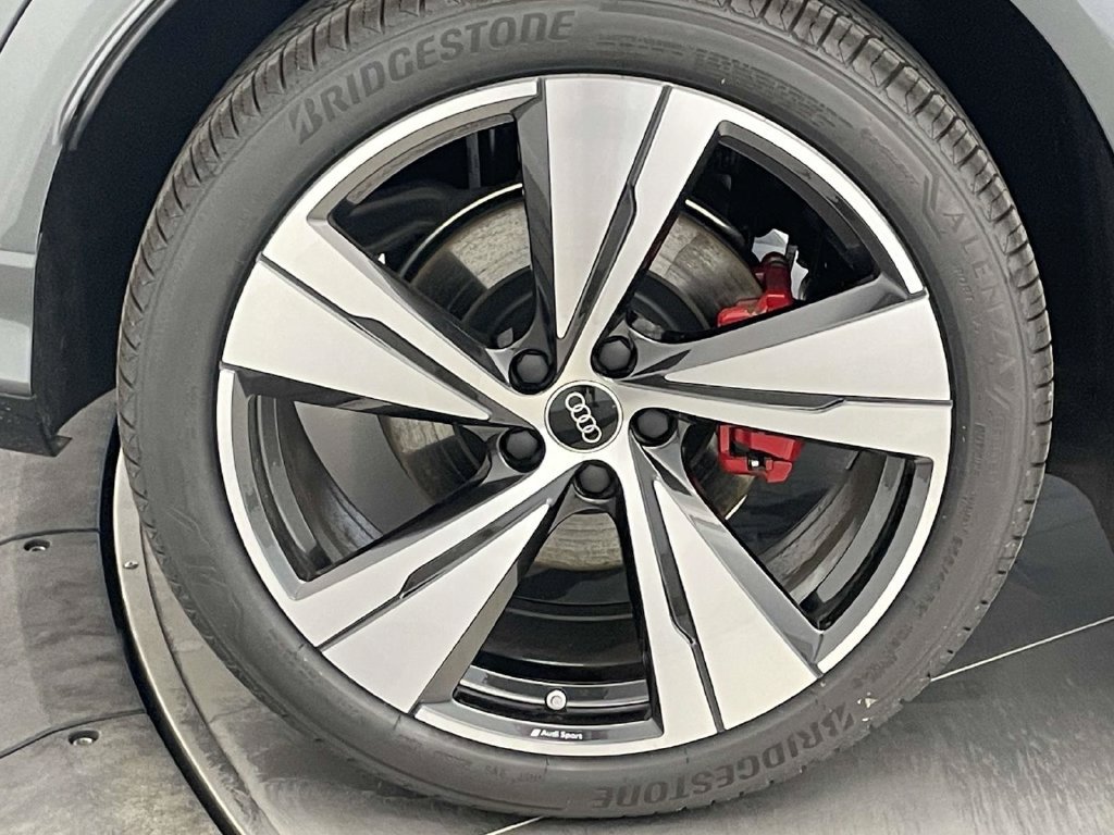 New 2026 Audi SQ5 Premium Plus AWD/4WD image 13