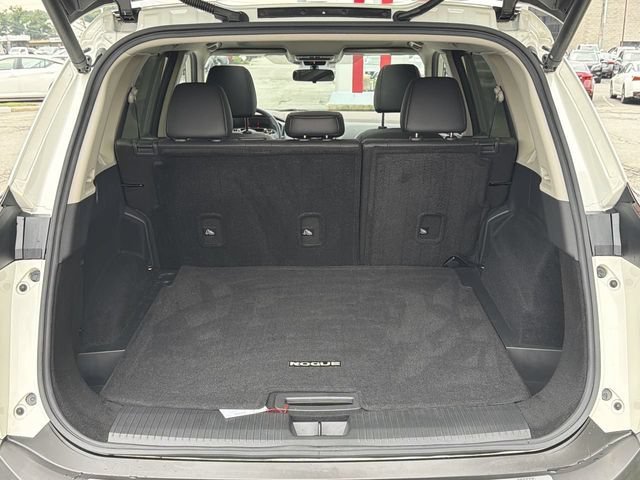 Certified 2023 Nissan Rogue SV w/ SV Premium B Package AWD/4WD image 27
