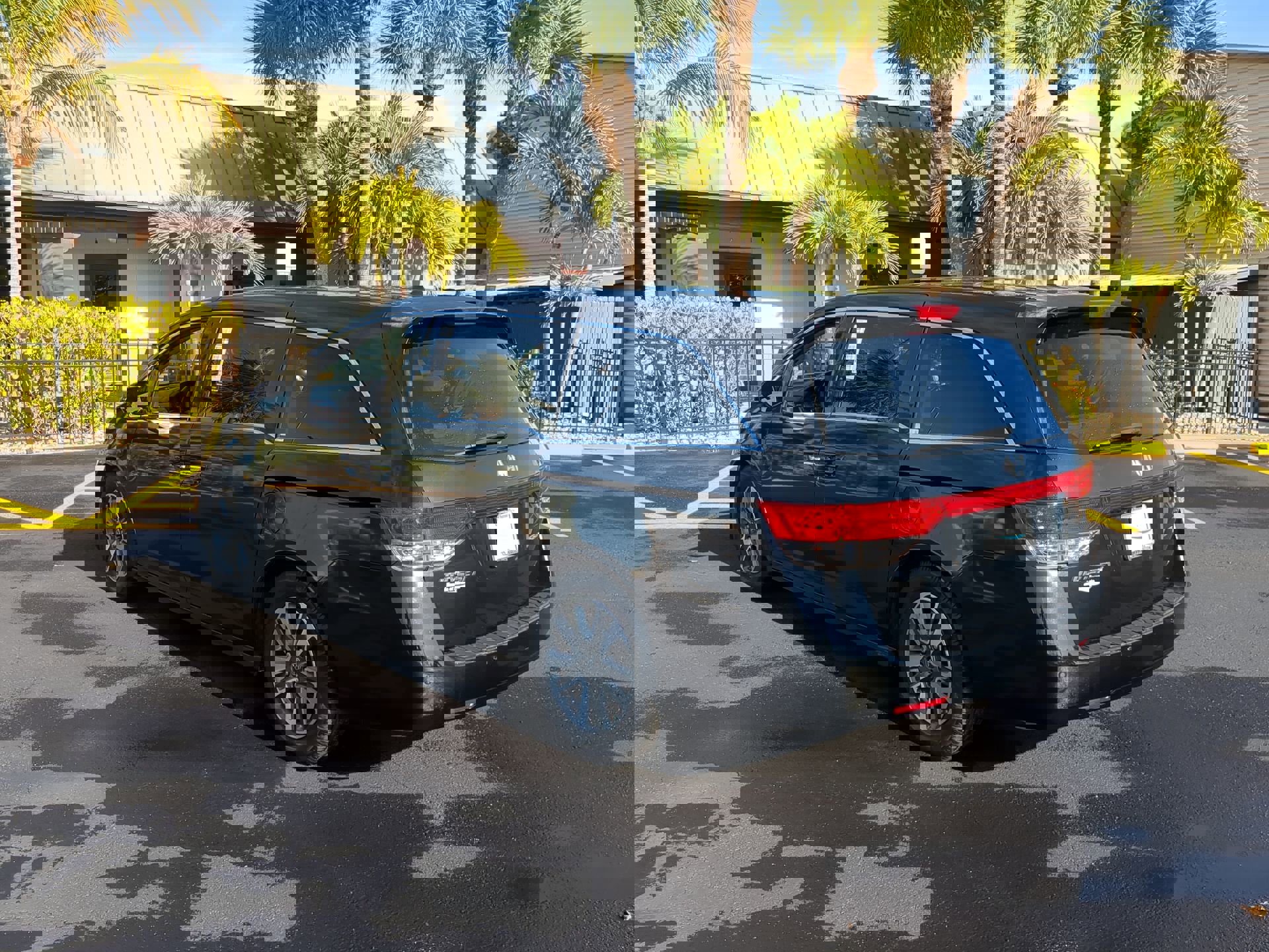 Used 2014 Honda Odyssey Touring image 8