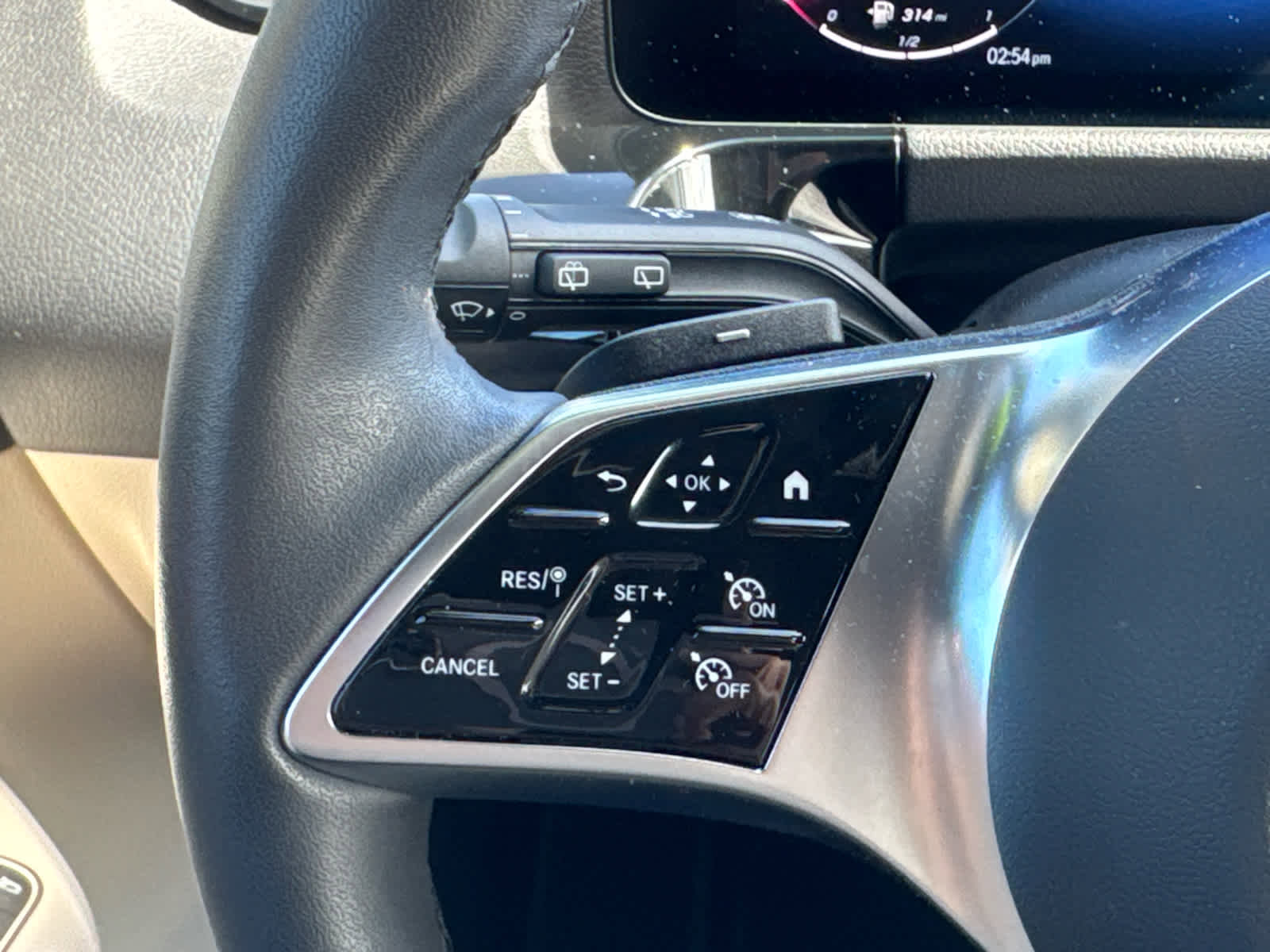 Used 2025 Mercedes-Benz GLA 250 4MATIC image 28