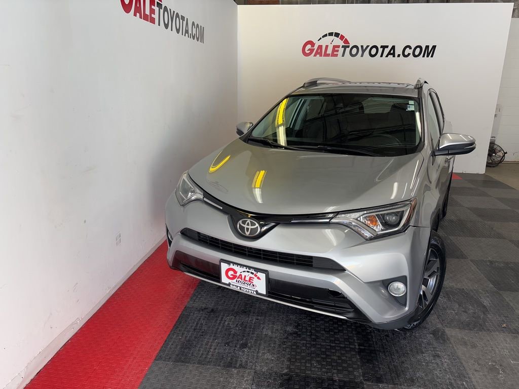 Used 2018 Toyota RAV4 XLE image 2
