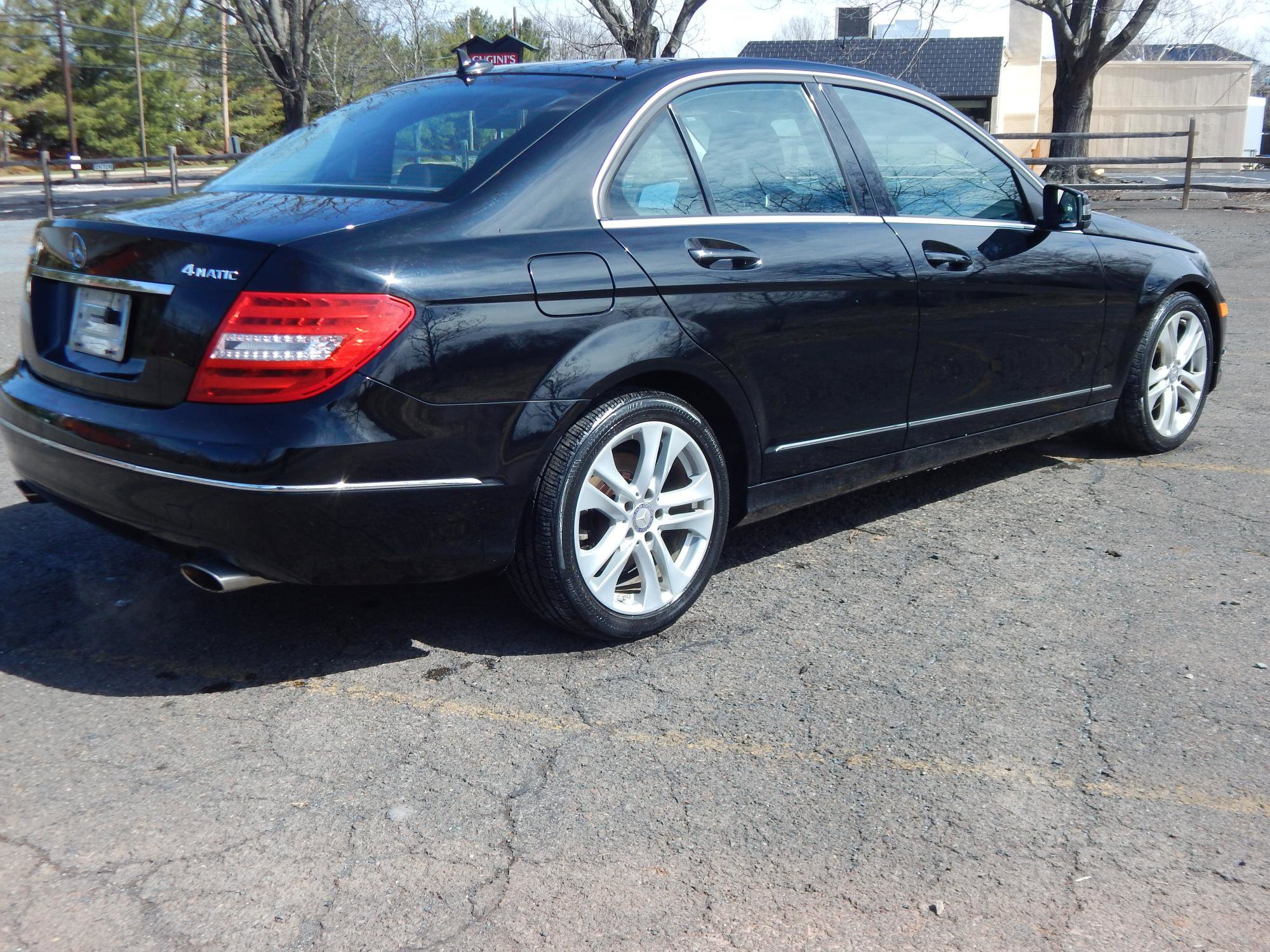 Used 2012 Mercedes-Benz C 300 SEDAN 4-DR image 4