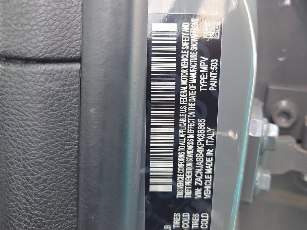 Used 2019 Jeep Renegade Latitude FWD image 4