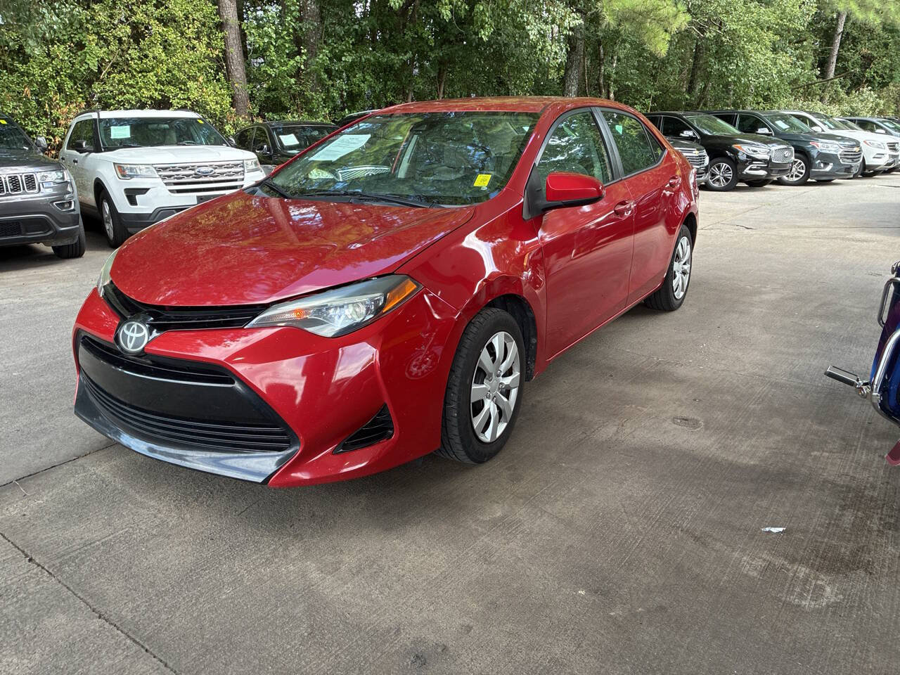 Used 2017 Toyota Corolla LE FWD image 4