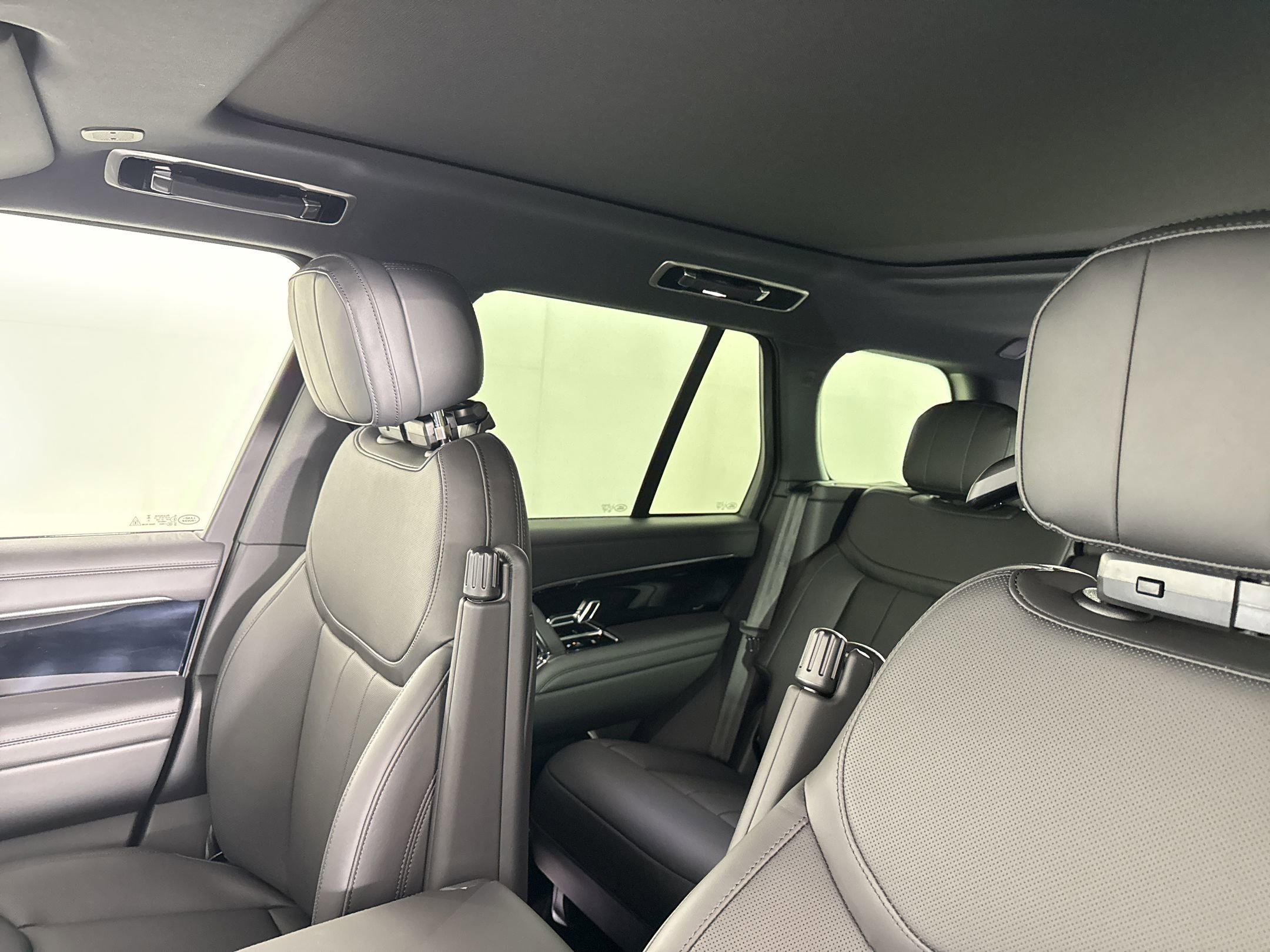 New 2026 Land Rover Range Rover SE AWD/4WD image 23