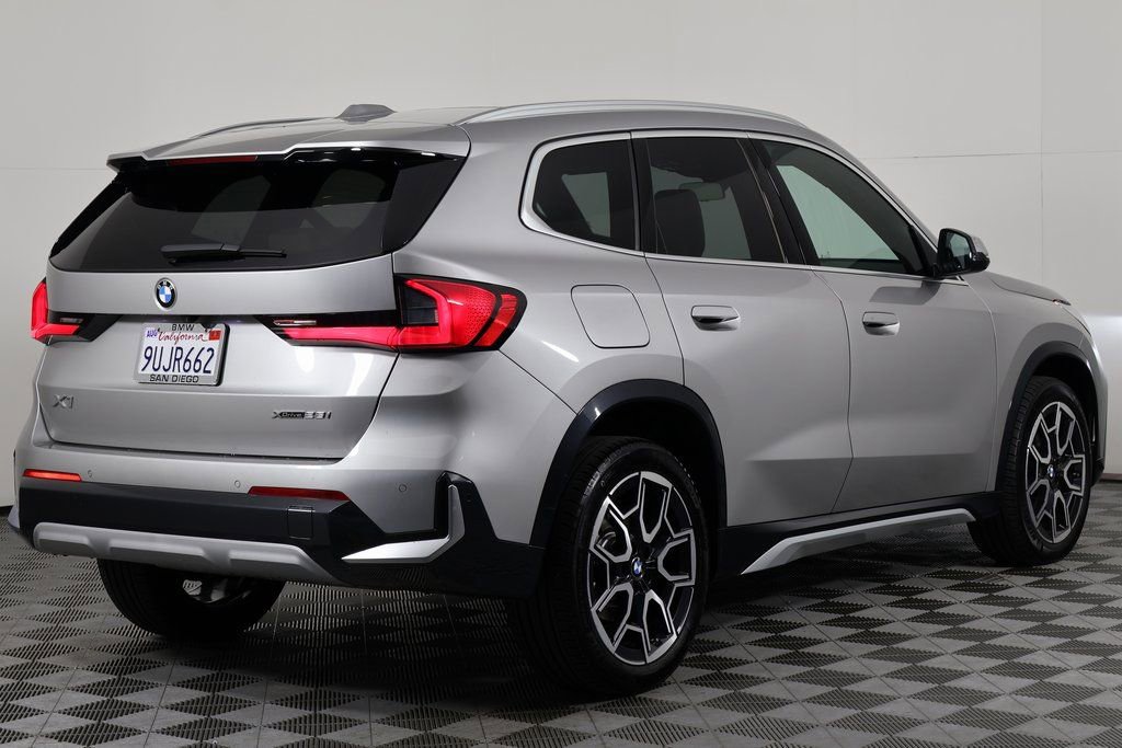 Used 2025 BMW X1 xDrive28i w/ Premium Package AWD/4WD image 4