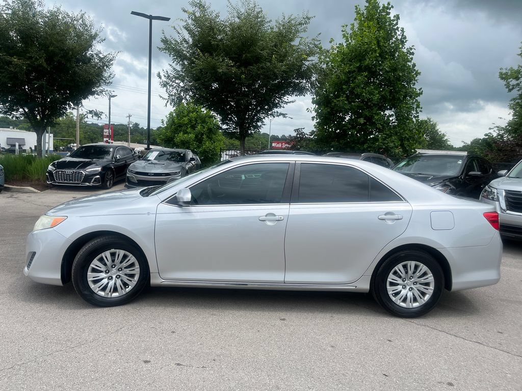 Used 2012 Toyota Camry LE FWD video 4