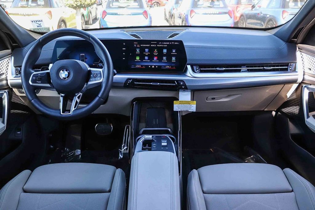 Used 2025 BMW X2 xDrive28i w/ M Sport Package image 12