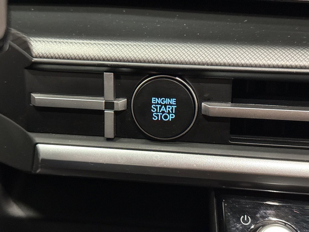 Used 2025 Hyundai Santa Fe SEL image 12