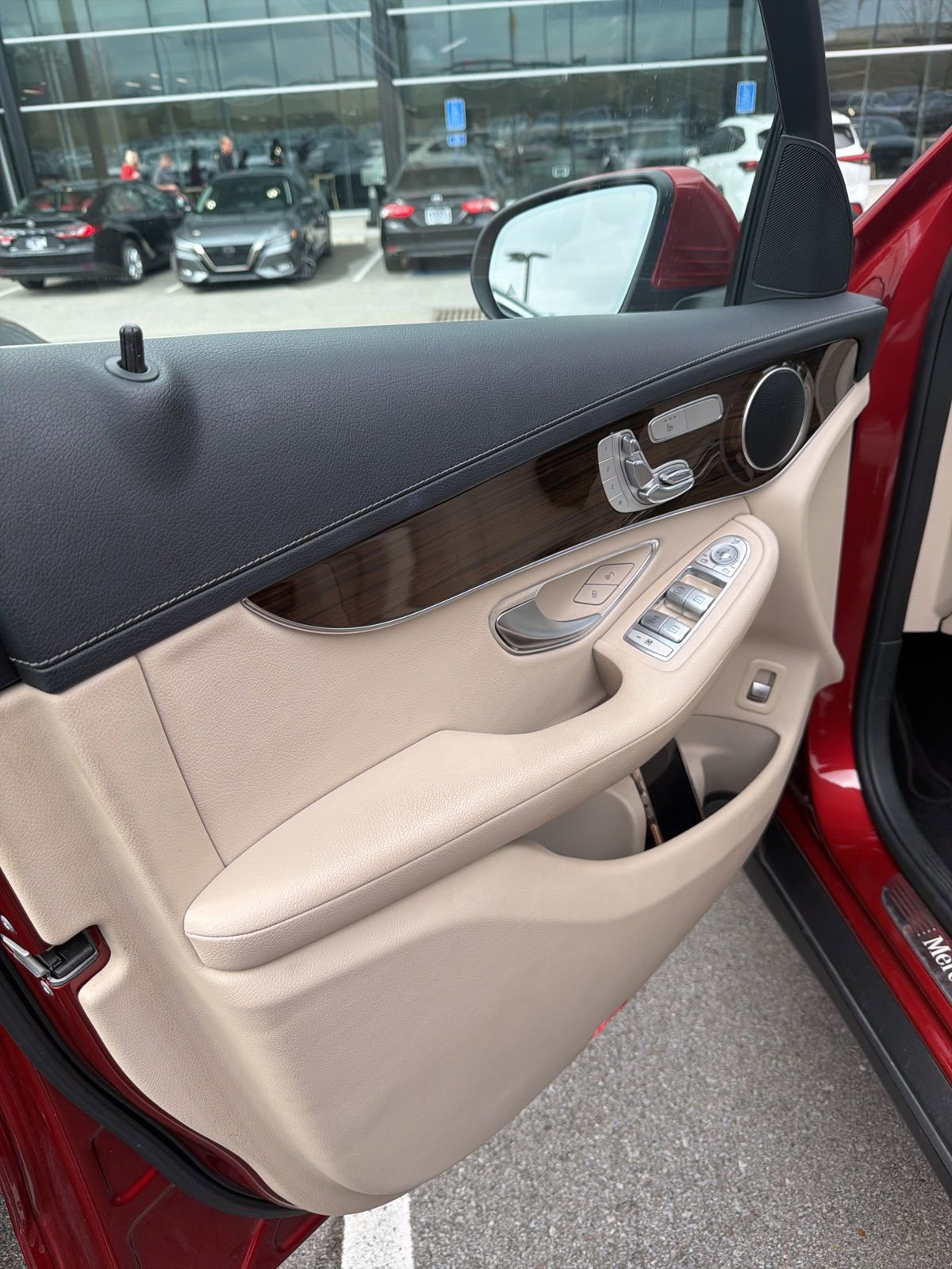 Used 2017 Mercedes-Benz GLC 300 4MATIC Coupe image 8