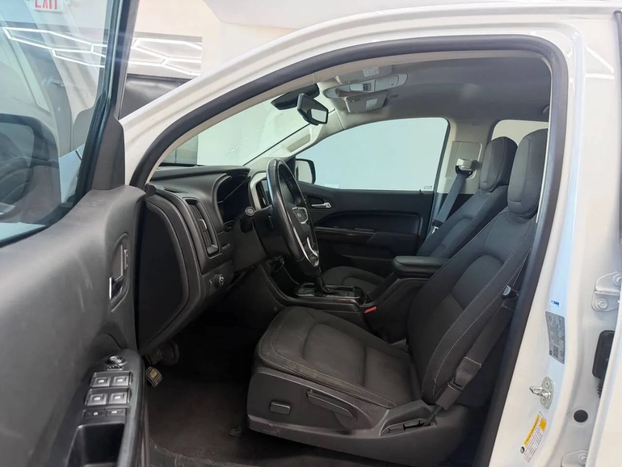 Used 2020 GMC Canyon SLE w/ Elevation Edition RWD image 8